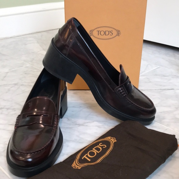 Tod's Shoes - NWT Women’s Tod's Gomma Mocassino Traversina leather loafers w/ box & dust bag